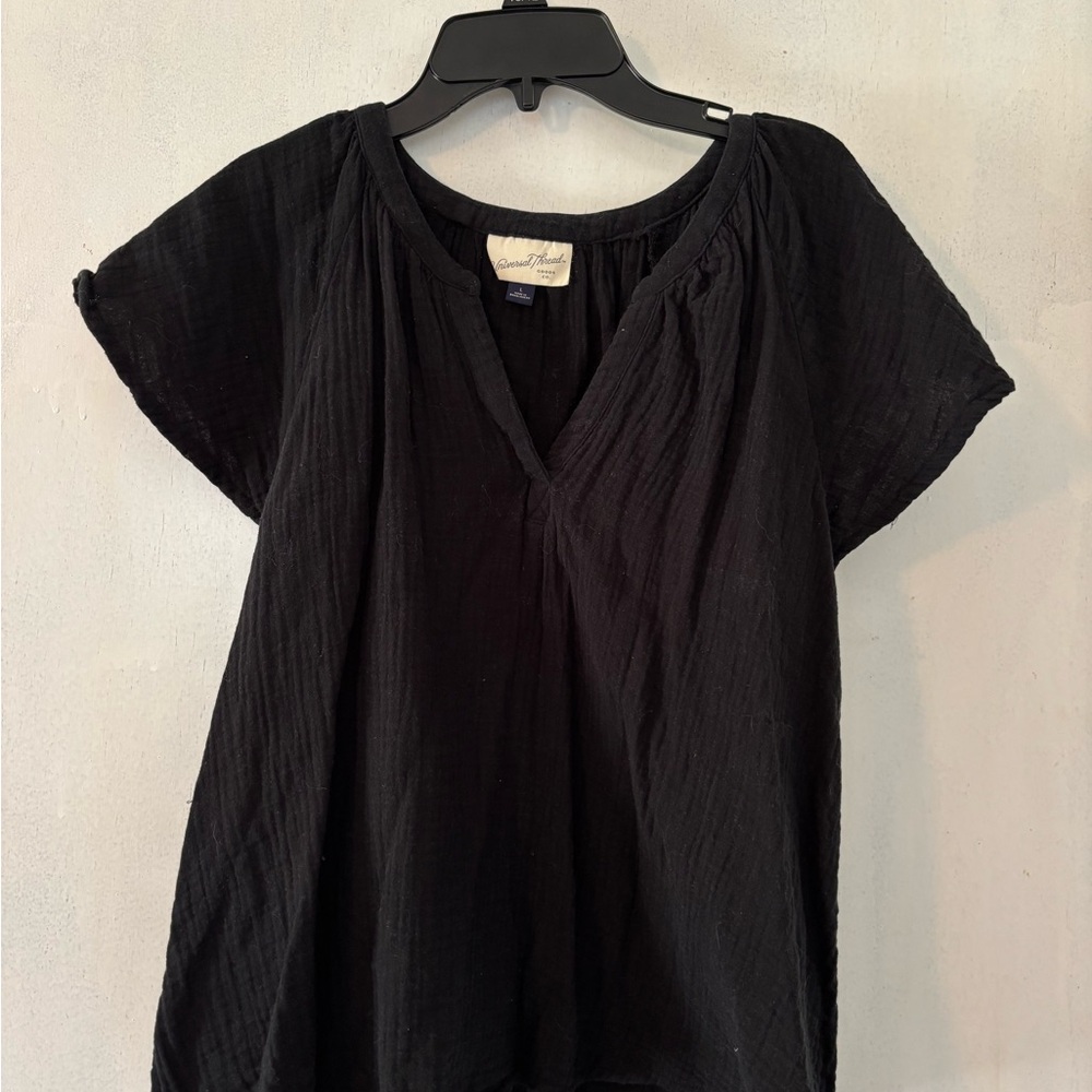 Universal Thread Black V-Neck Short Sleeve Tunic